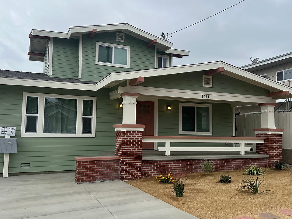 Beautiful curb appeal.