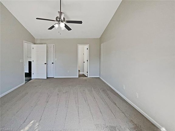 5th image of 3011 Butterwood Dr