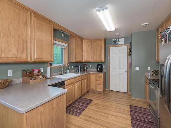 4th image of 3705 Arapaho Dr