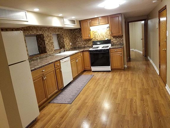 3rd image of 4121 N Kilbourn Ave APT 1