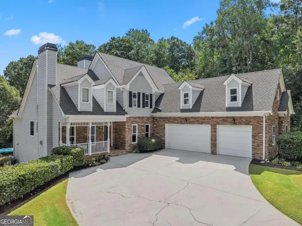 1522 Gracebrook Dr, Lawrenceville, GA 30045
