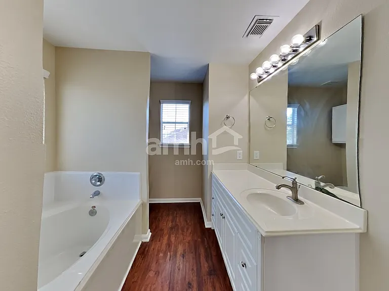 29518 Legends Line Dr — Photo 12