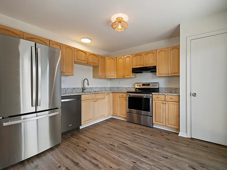 5316 Glenville Cir — Photo 14