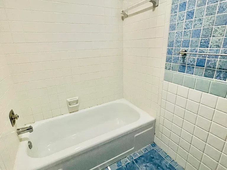 2297 SW 15th St #122 — Photo 23