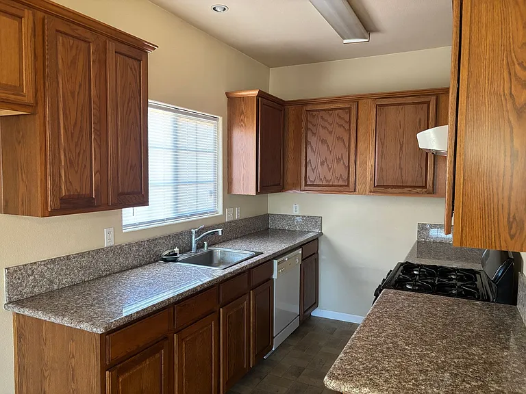 6855 Carnation Ave — Photo 5