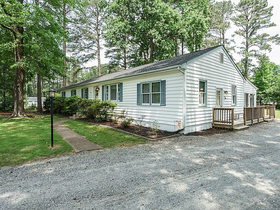 3rd image of 8376 Patrick Henry Blvd