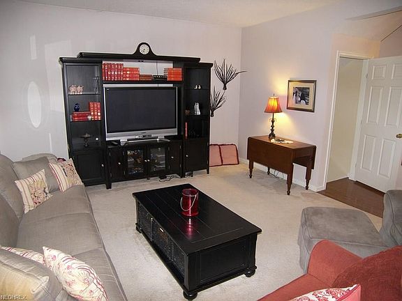 5th image of 1867 Curry Ln