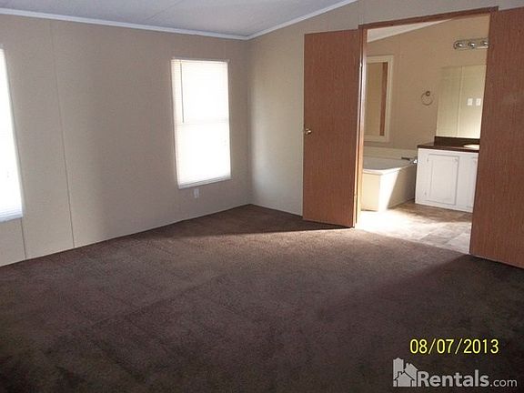 4th image of 301 Modene St Trailer 39