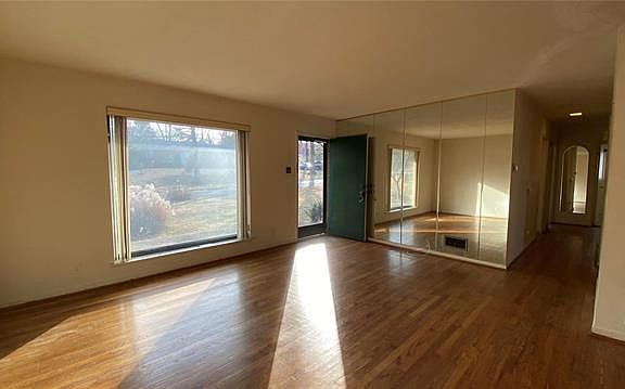 2nd image of 35 Branford Dr