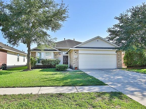 Location is everything. This home is located in the middle of a dead end street and backs to a greenbelt. Ahhh...peace and quiet after a long day.