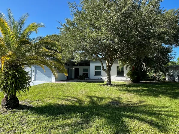 2832 Bay St, Sarasota, FL 34237