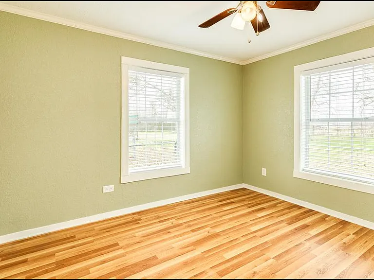 2408 Shanks Rd — Photo 5