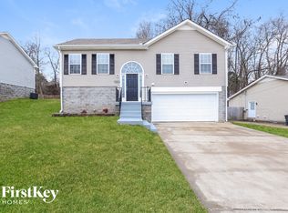 2953 Core Dr, Clarksville, TN 37040