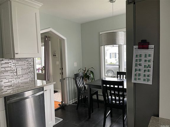 3rd image of 45 Albany Ave