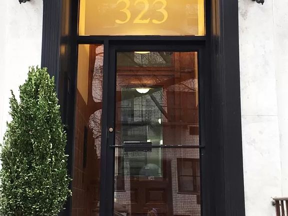 5th image of 323 E 90th St #12345