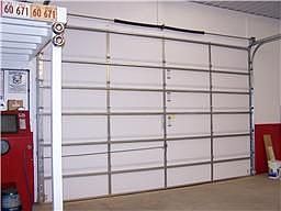 10' door/heat/air/running water