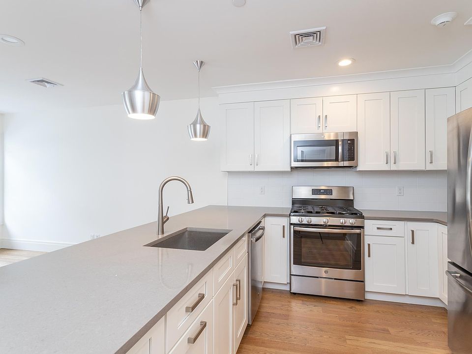 1st image of 121 Fisher Ave APT 8