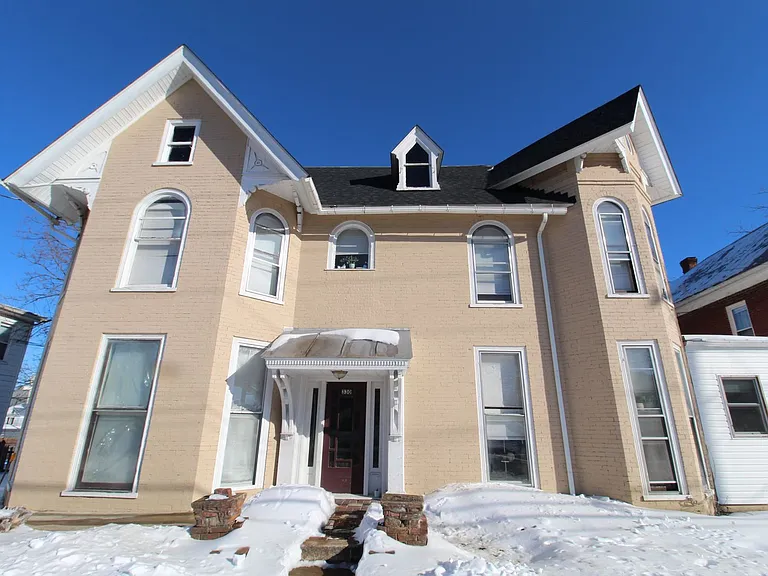 330 N High St #202 — Photo 1