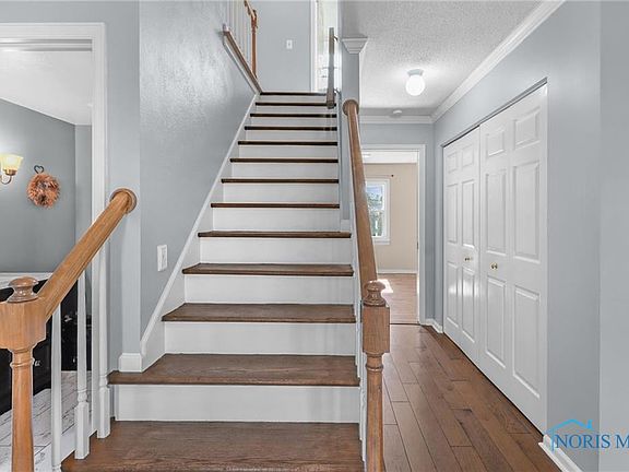 5th image of 820 Whitehorse Ct
