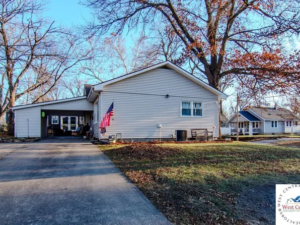 209 S Lawn St, Windsor, MO 65360