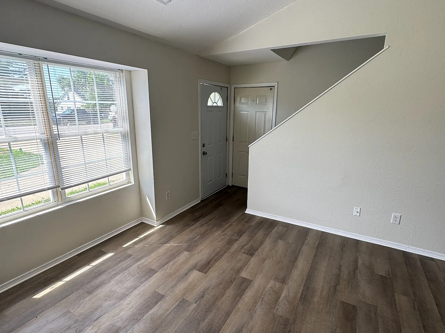 4 bed, 1380 sqft, $1,500 — Photo 4