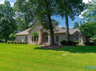 11 Golden Oak Dr, Trinity, AL 35673