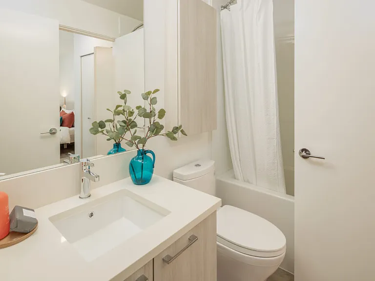750 Robinson St — Photo 42