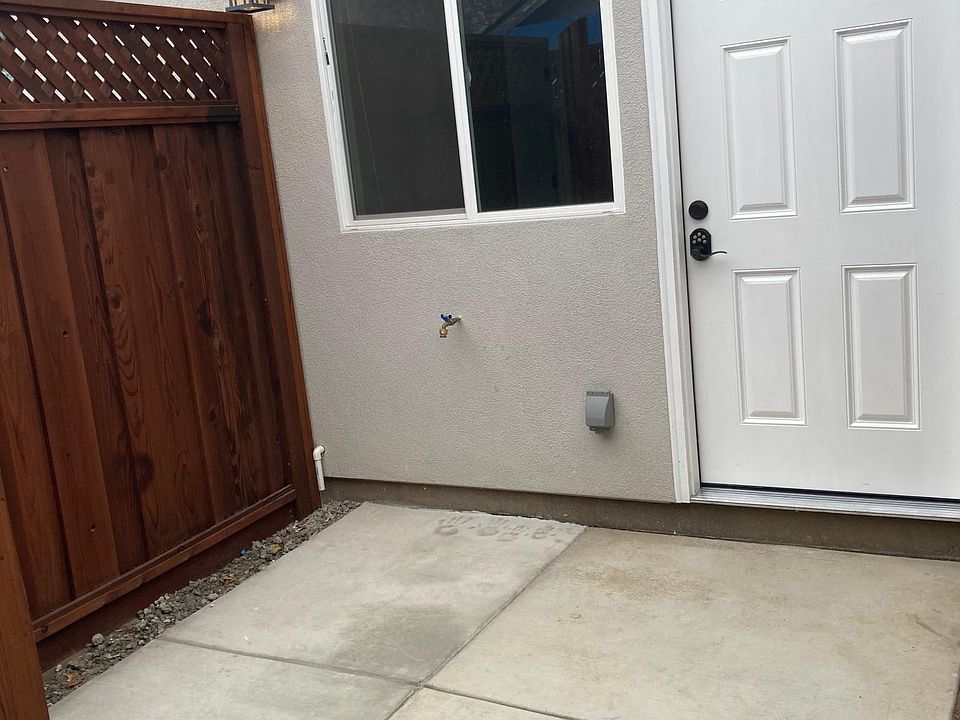 1st image of 620 La Sierra Way #B