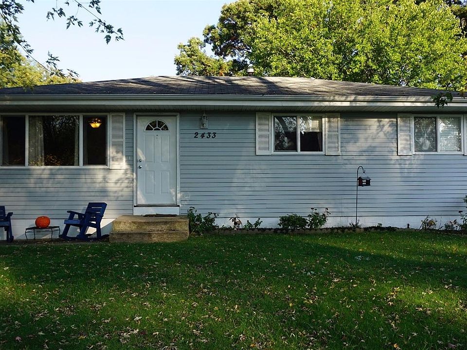 1st image of 2433 Doretta St