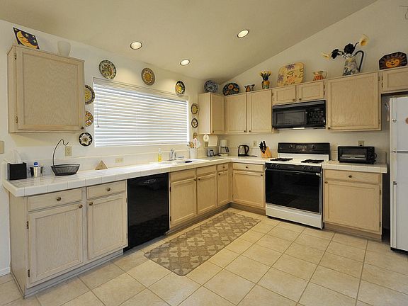 5th image of 1212 W Wild Dune Ln