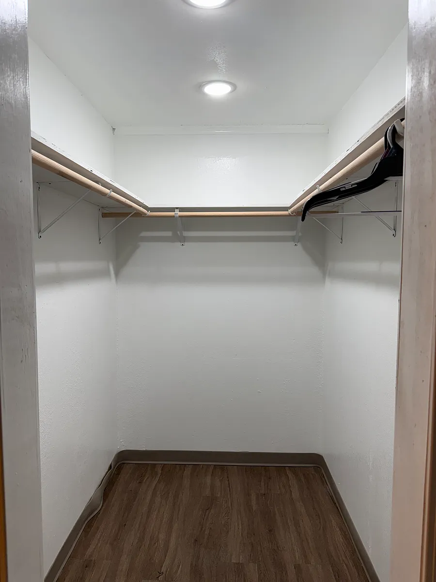 Building Photo - 3020 Colony Blvd #9
