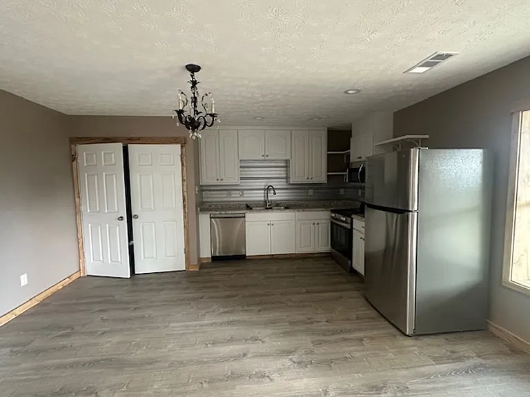 2111 Highway 82 W — Photo 3