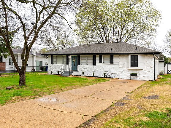 2nd image of 3805 Memphis Dr