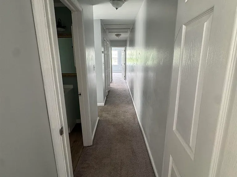325 N Ohio Ave — Photo 18