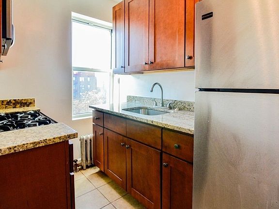 3rd image of 4145 52nd St APT 6D