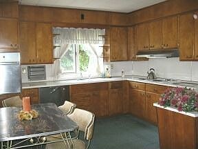 5th image of 43 Weston Pl