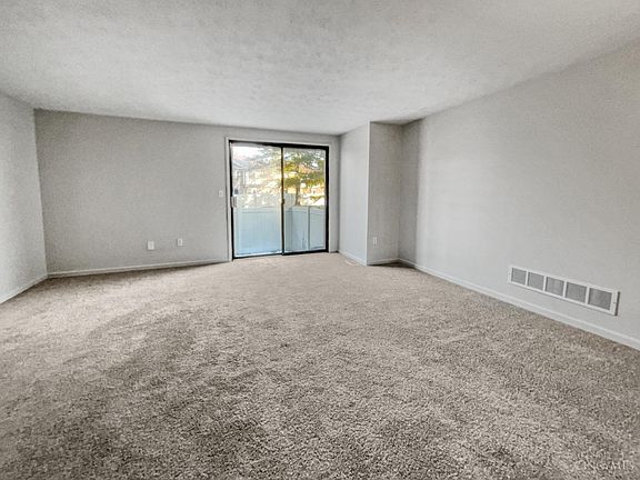 3rd image of 346 Bexley Ct