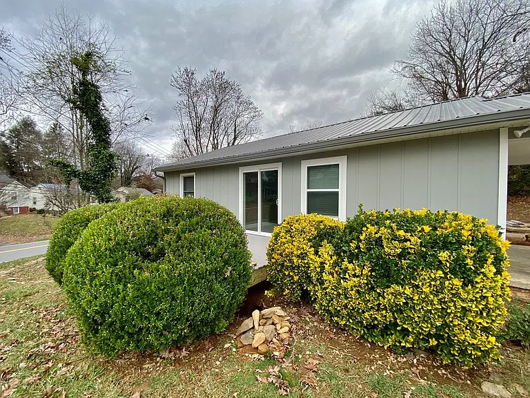 4 Wilshire Dr — Photo 30