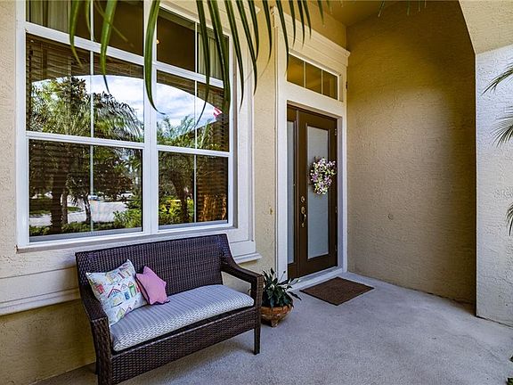 5th image of 8002 Hampton Glen Dr