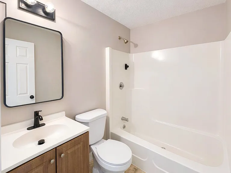 645 W Lowell Ave — Photo 12
