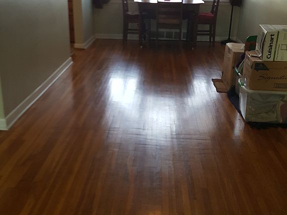 5th image of 704 Highland Ave