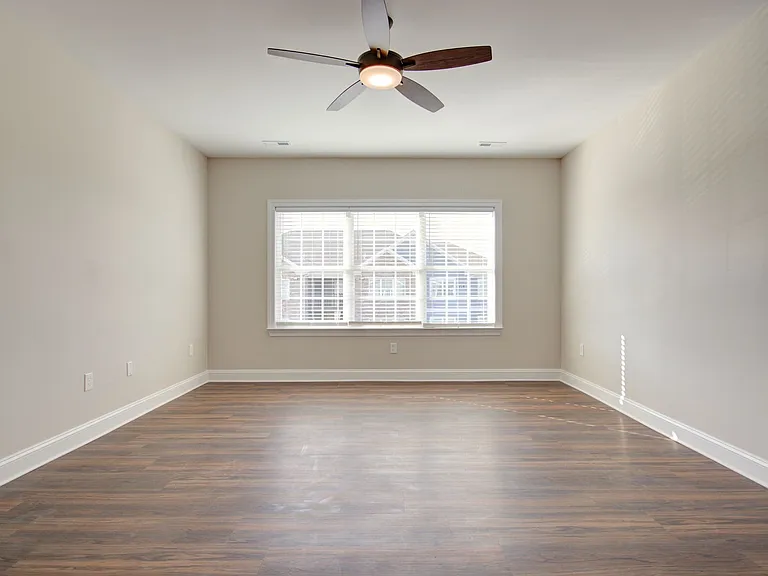 109 Bullard Rd — Photo 2