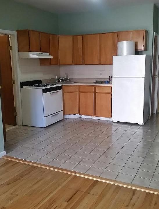 2nd image of 1929 Ditmars Blvd APT 1R