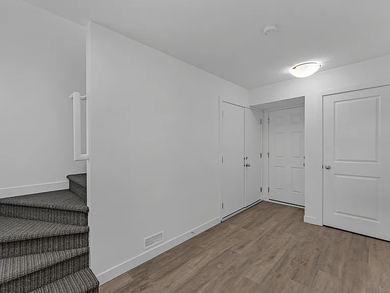 24 Rivercrest Dr — Photo 30