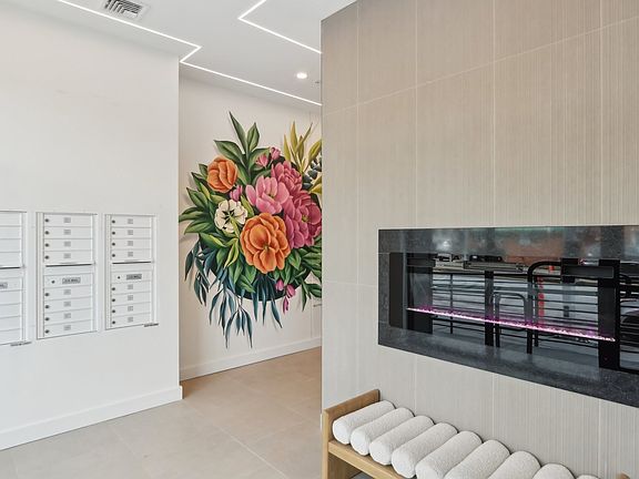 4th image of 256 Dorchester St #305