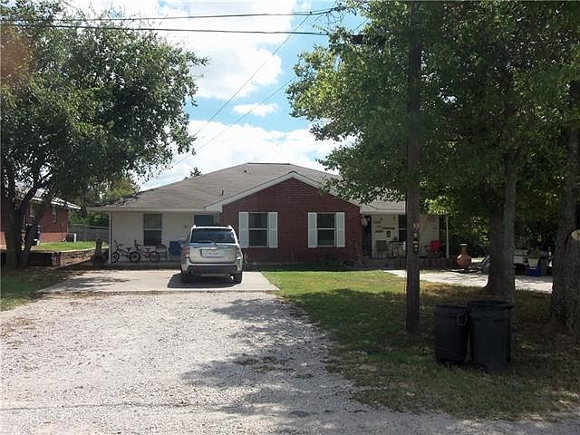1st image of 511 W Live Oak St