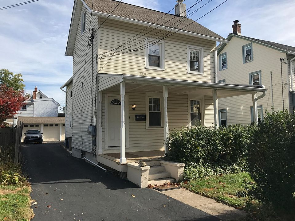 715 Moore Ave, Bryn MAWR PA, 19010
