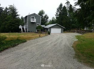 24203 73rd St E, Buckley, WA 98321