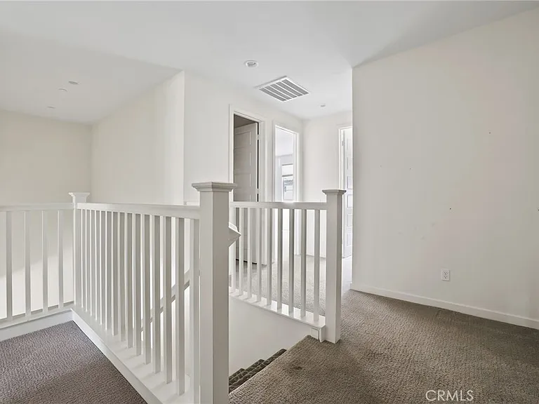 216 Finch — Photo 18