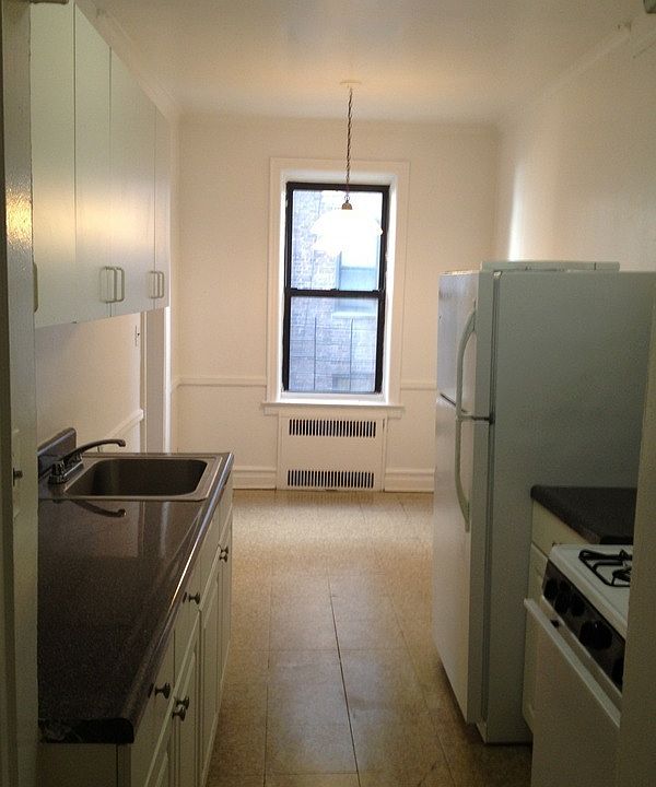 1st image of 75 Martense St APT 6G